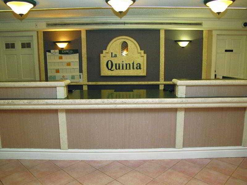 Hotel 6-hazelwood, Mo 4*